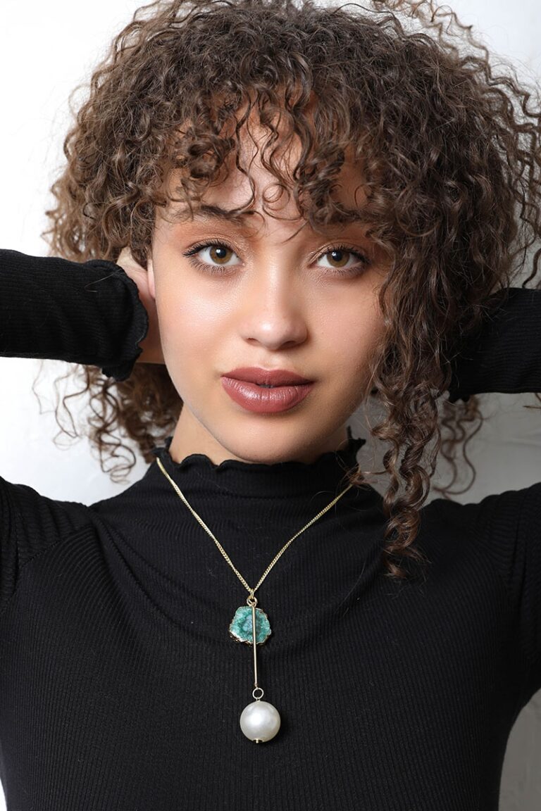 delicate-gem-pearl-pendant-fashion-jewelry