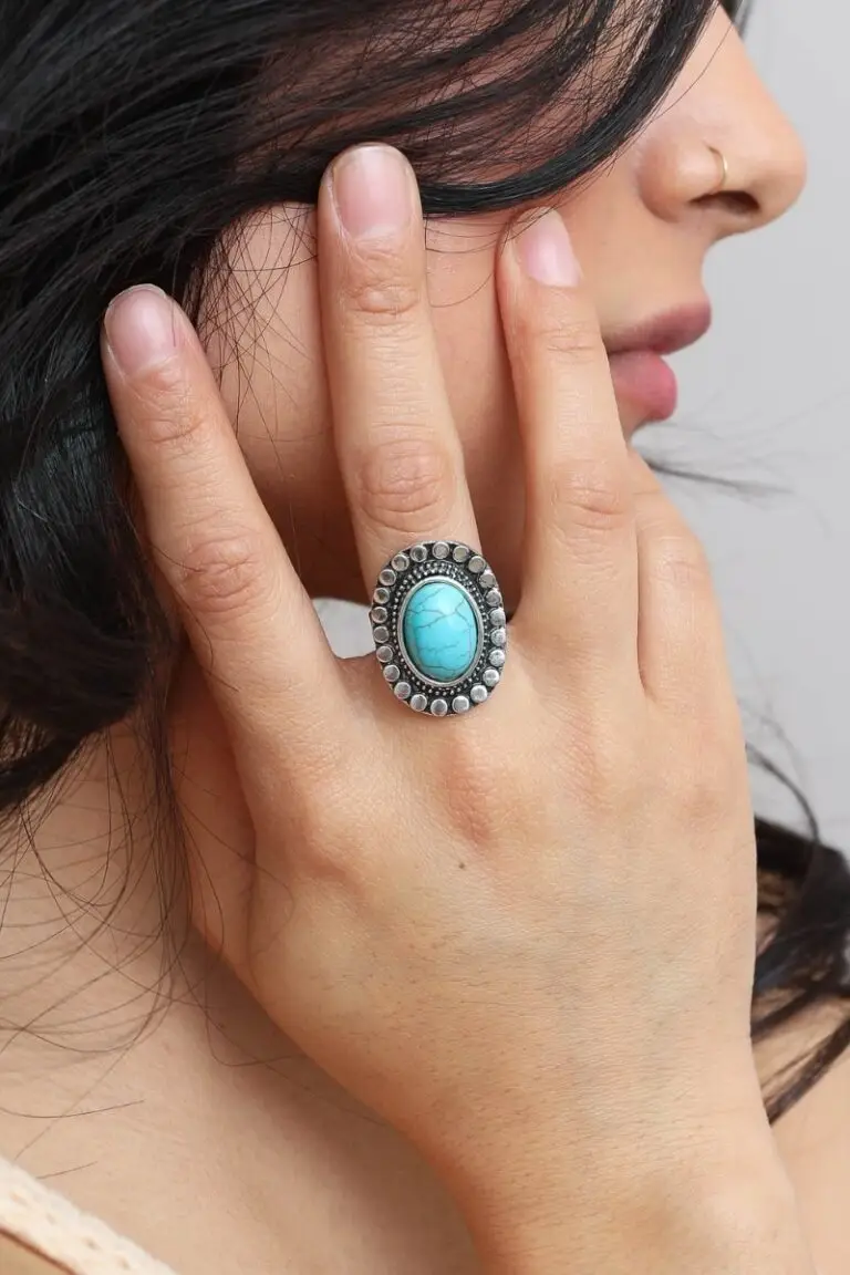 oval-cut-turquoise-ring-adjustable-silver-band-boho-chic