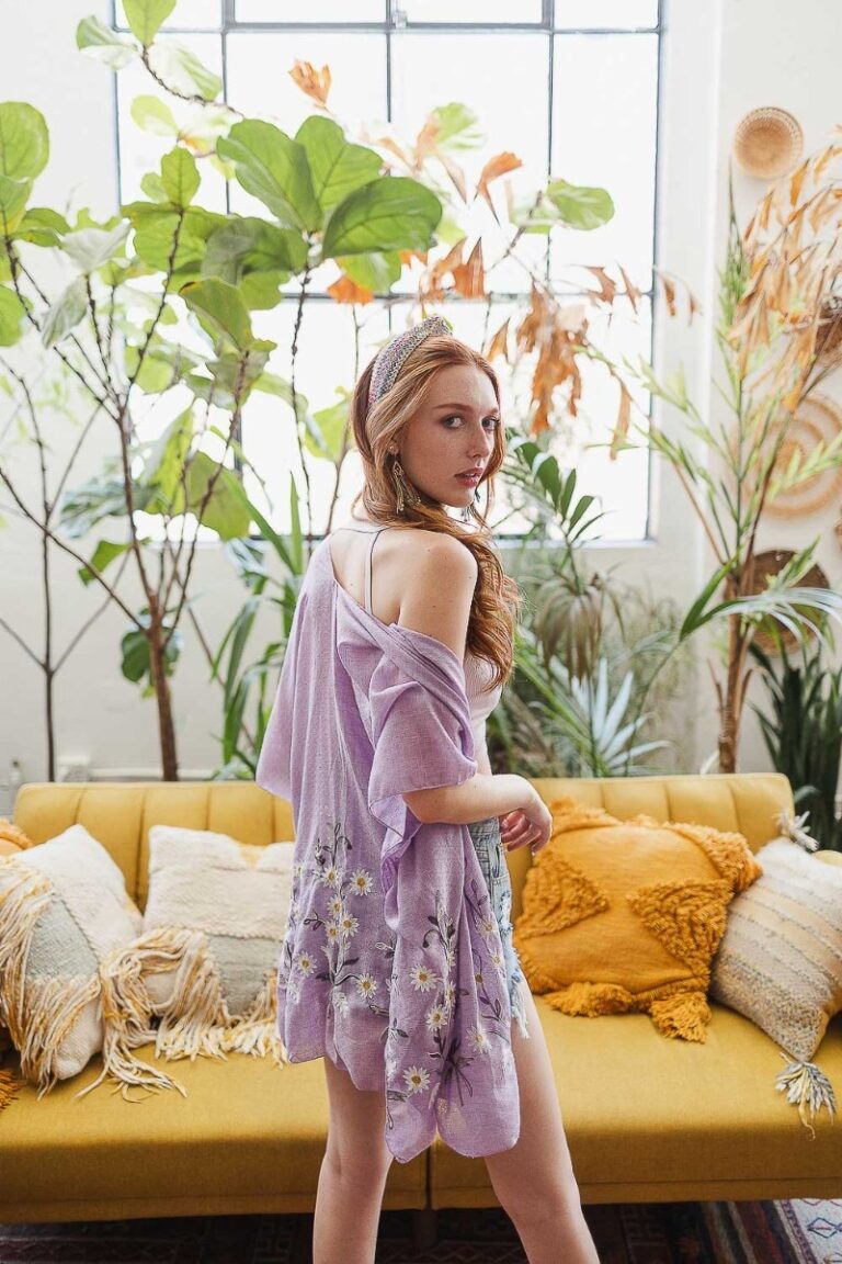 lavender-daisy-embroidered-kimono-chic